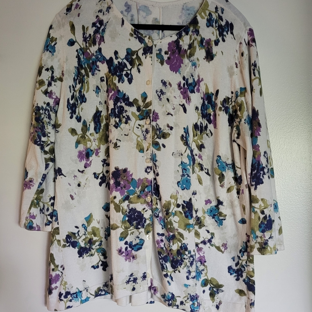 Pretty elliptical sweater